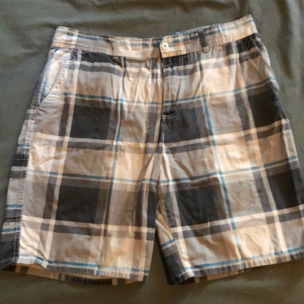 Men’s shorts Size 38